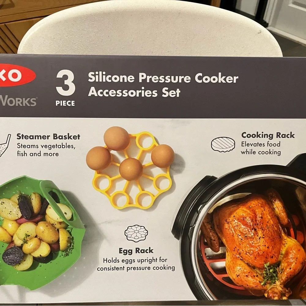 Silicone pressure cooker, accessories set